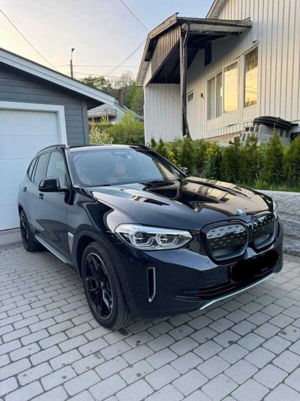 BMWiX3